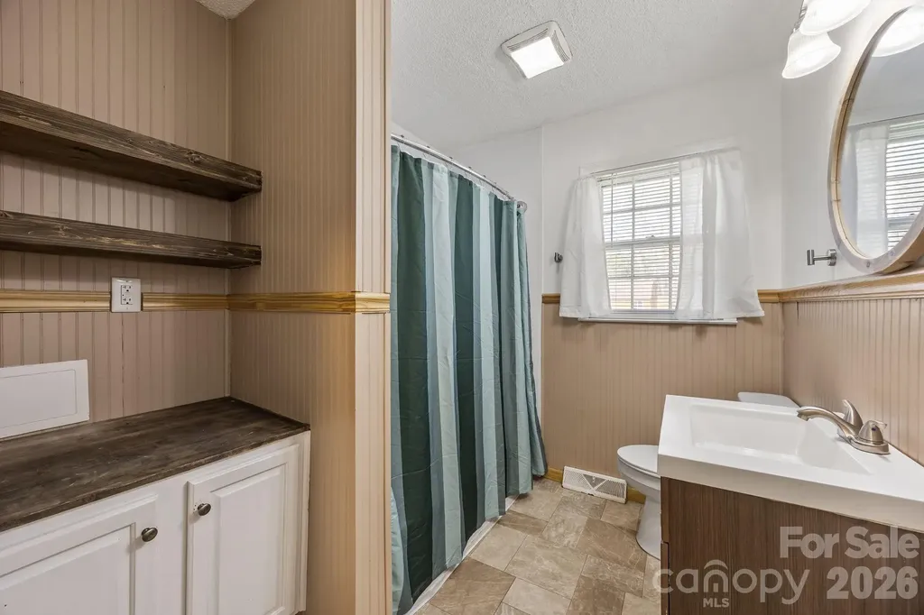1009 Union Terrace Gastonia NC 28056