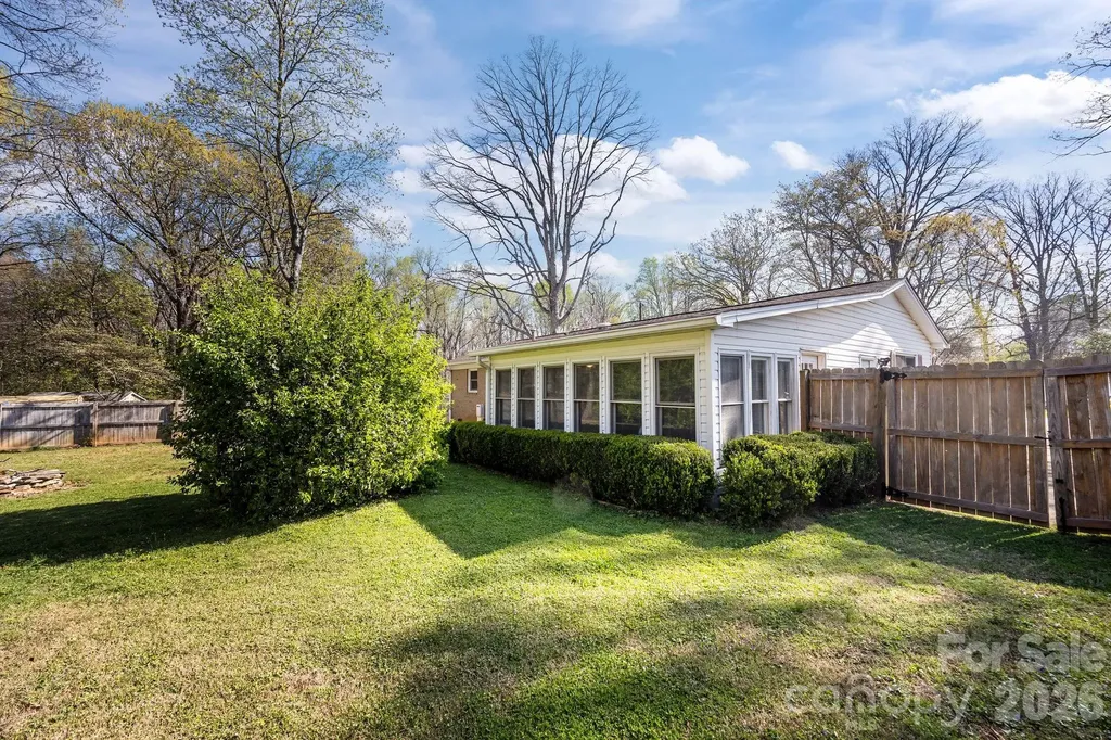 1009 Union Terrace Gastonia NC 28056