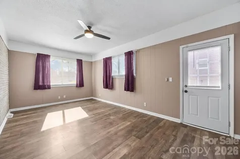 1009 Union Terrace Gastonia NC 28056
