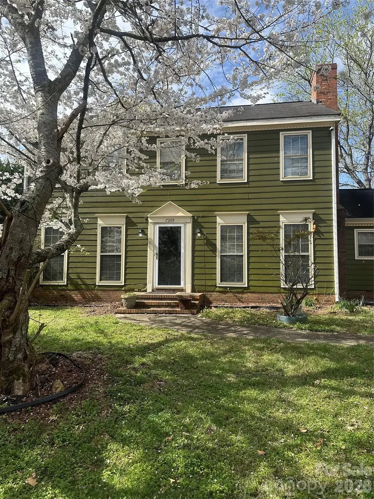 7309 Palmetto Court Charlotte NC 28227