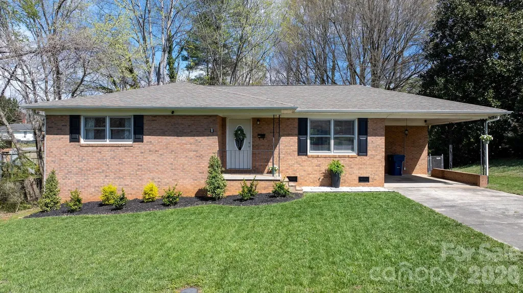 307 W Park Drive Stanley NC 28164