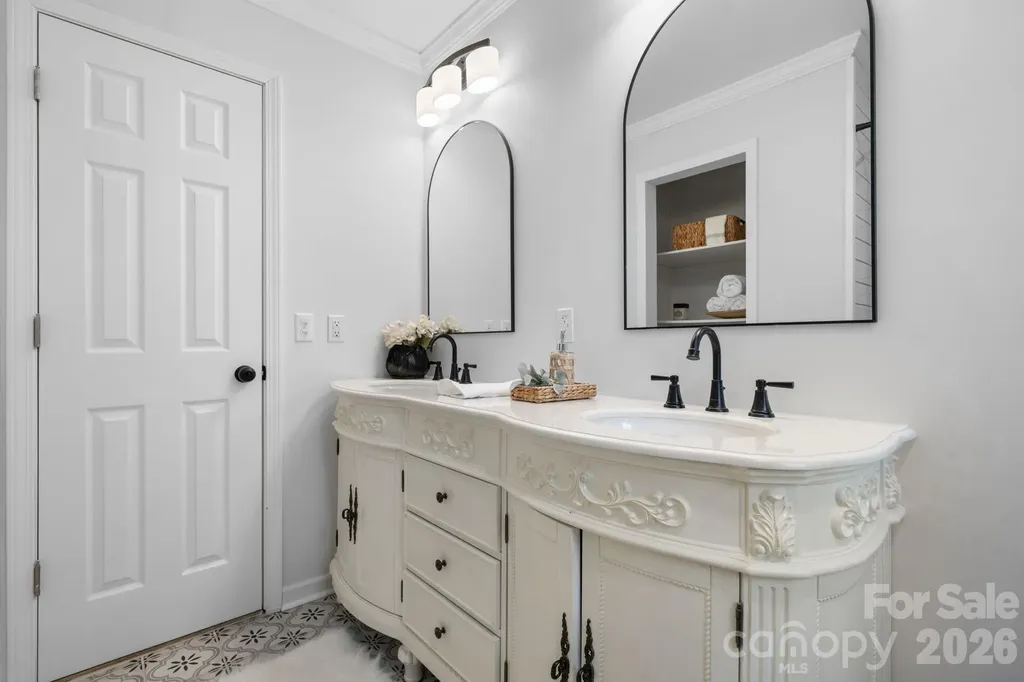 307 W Park Drive Stanley NC 28164