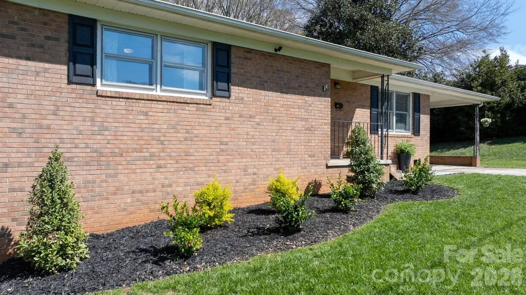 307 W Park Drive Stanley NC 28164