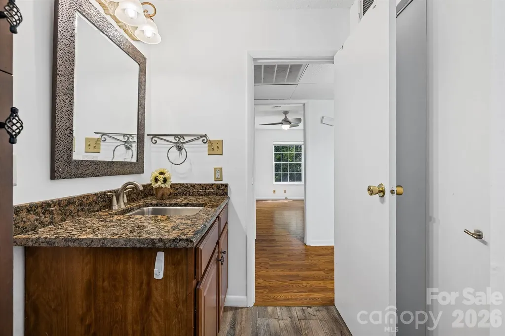 2636 Park Road Charlotte NC 28209
