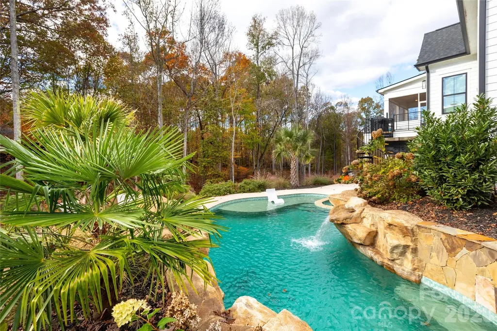 124 Direct Drive Mooresville NC 28117