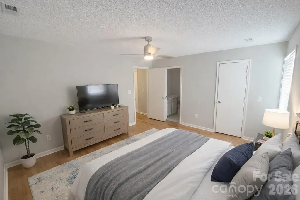 6106 Meadow Rose Lane Charlotte NC 28215