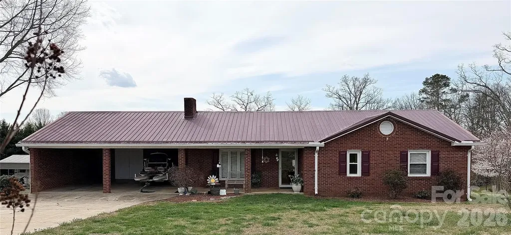 1709 Acorn Avenue Hudson NC 28638