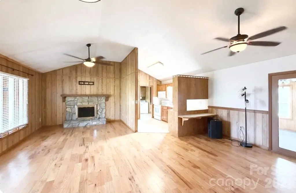 1709 Acorn Avenue Hudson NC 28638