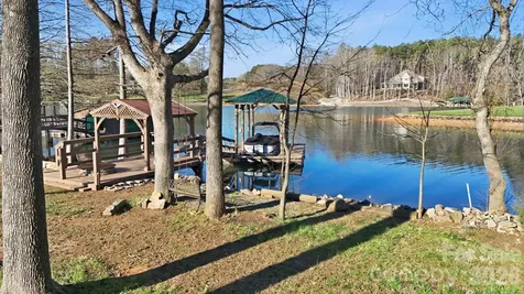 232 Apache Road Troutman NC 28166