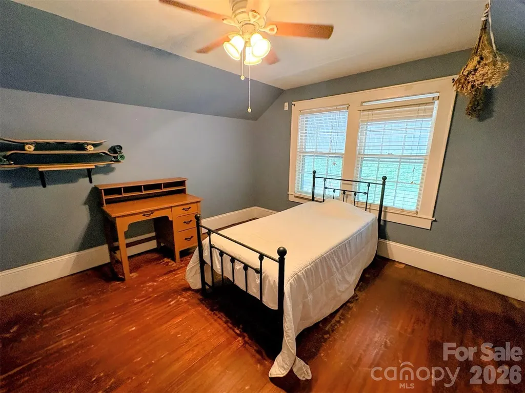 416 S Race Street Statesville NC 28677