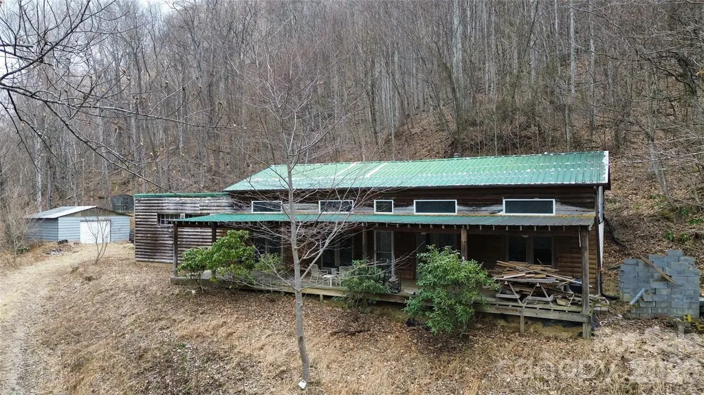 17619 Nc 209 Highway Hot Springs NC 28743