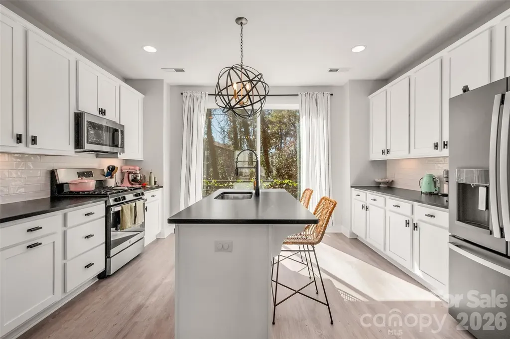 566 West End Drive Charlotte NC 28208