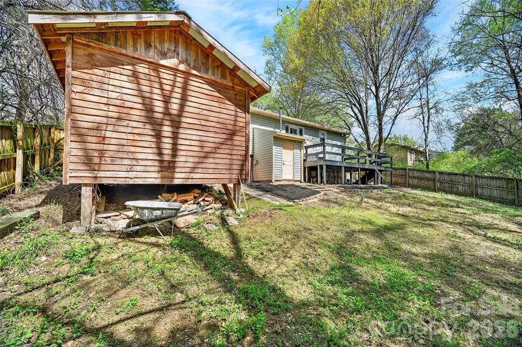 1919 Oak Hollow Road Gastonia NC 28054