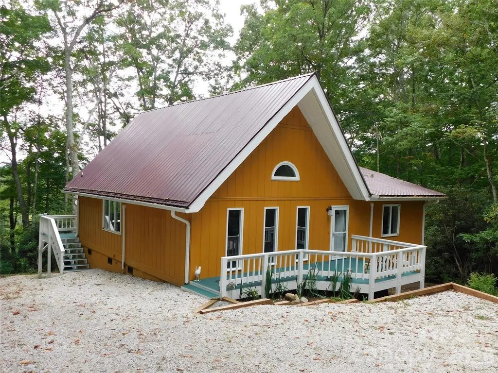 365 Trout Brook Loop Newland NC 28657