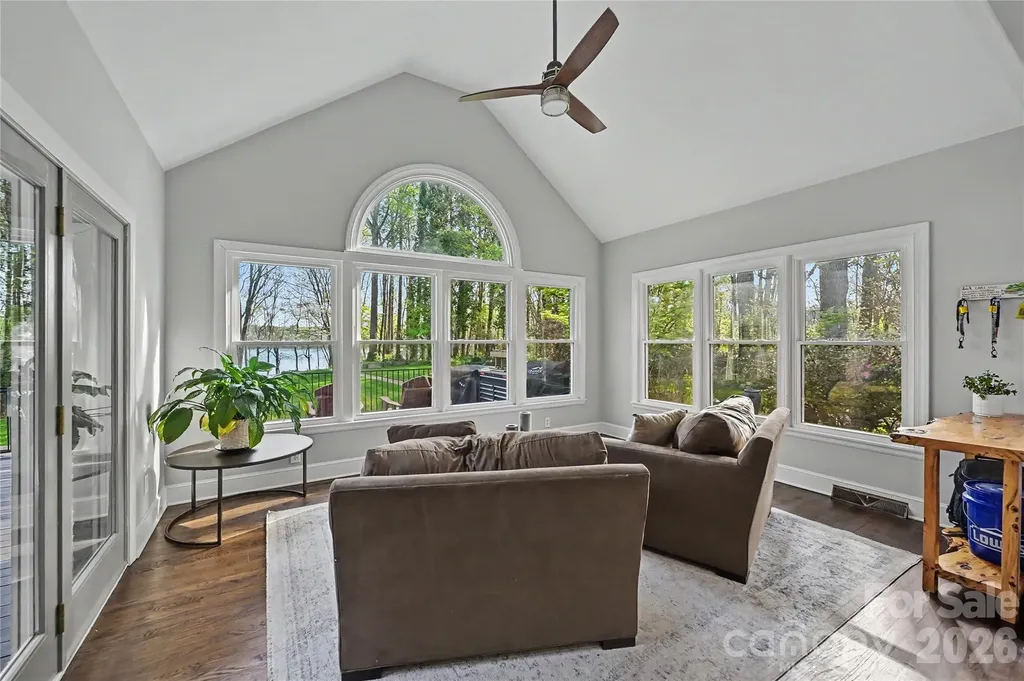 4841 Mountain Point Lane Charlotte NC 28216