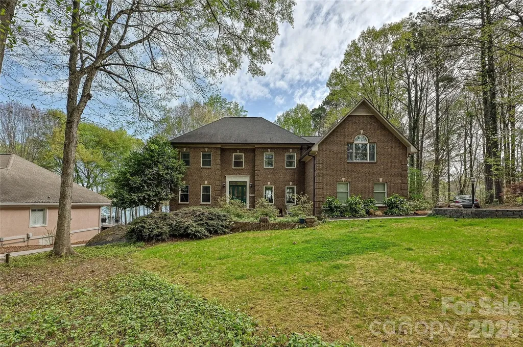 4841 Mountain Point Lane Charlotte NC 28216