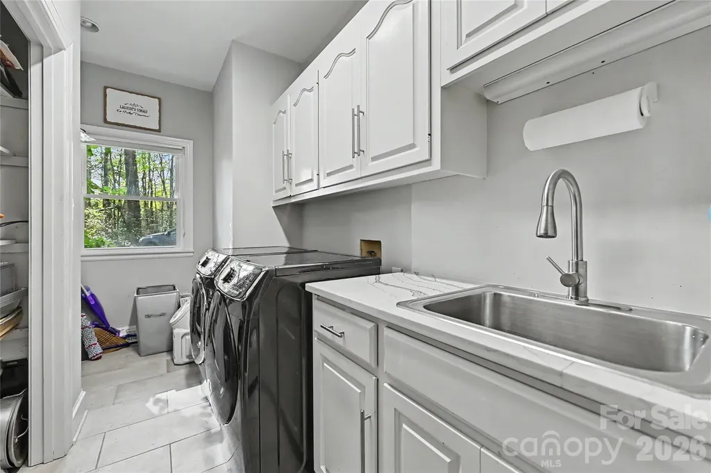 4841 Mountain Point Lane Charlotte NC 28216
