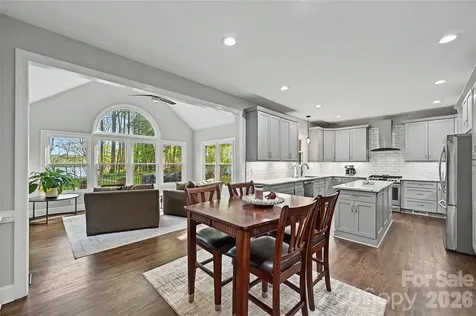 4841 Mountain Point Lane Charlotte NC 28216