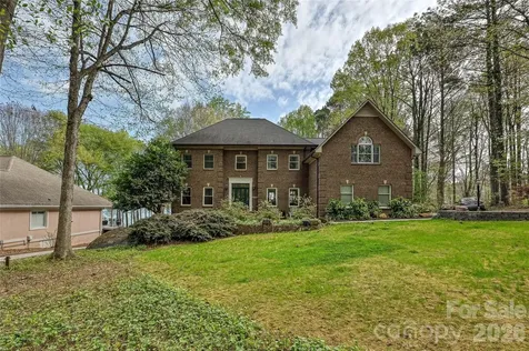 4841 Mountain Point Lane Charlotte NC 28216