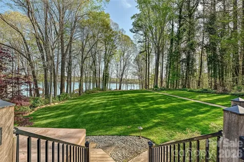 4841 Mountain Point Lane Charlotte NC 28216
