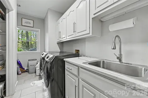 4841 Mountain Point Lane Charlotte NC 28216
