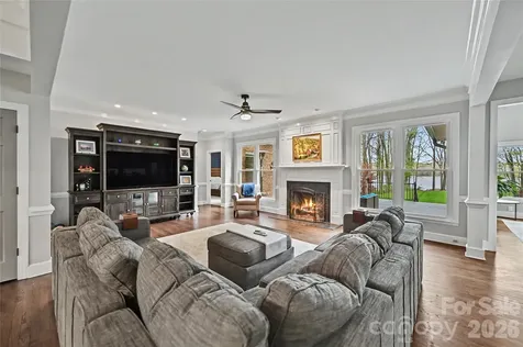 4841 Mountain Point Lane Charlotte NC 28216
