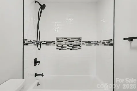 2407 4th Street NE Hickory NC 28601