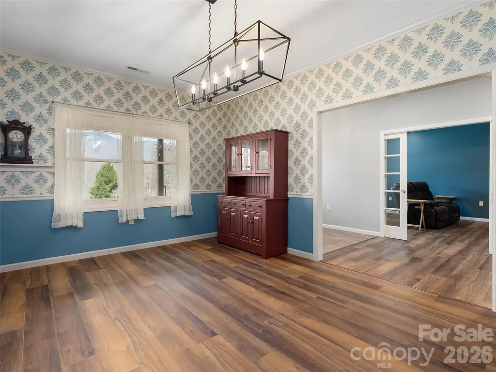 33 Freedom Drive Waynesville NC 28786