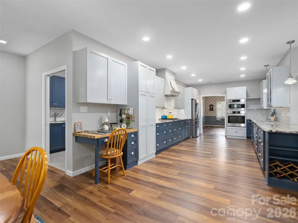 33 Freedom Drive Waynesville NC 28786