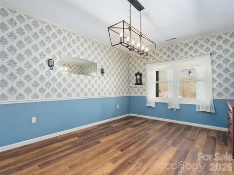 33 Freedom Drive Waynesville NC 28786