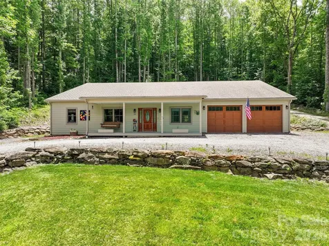 33 Freedom Drive Waynesville NC 28786