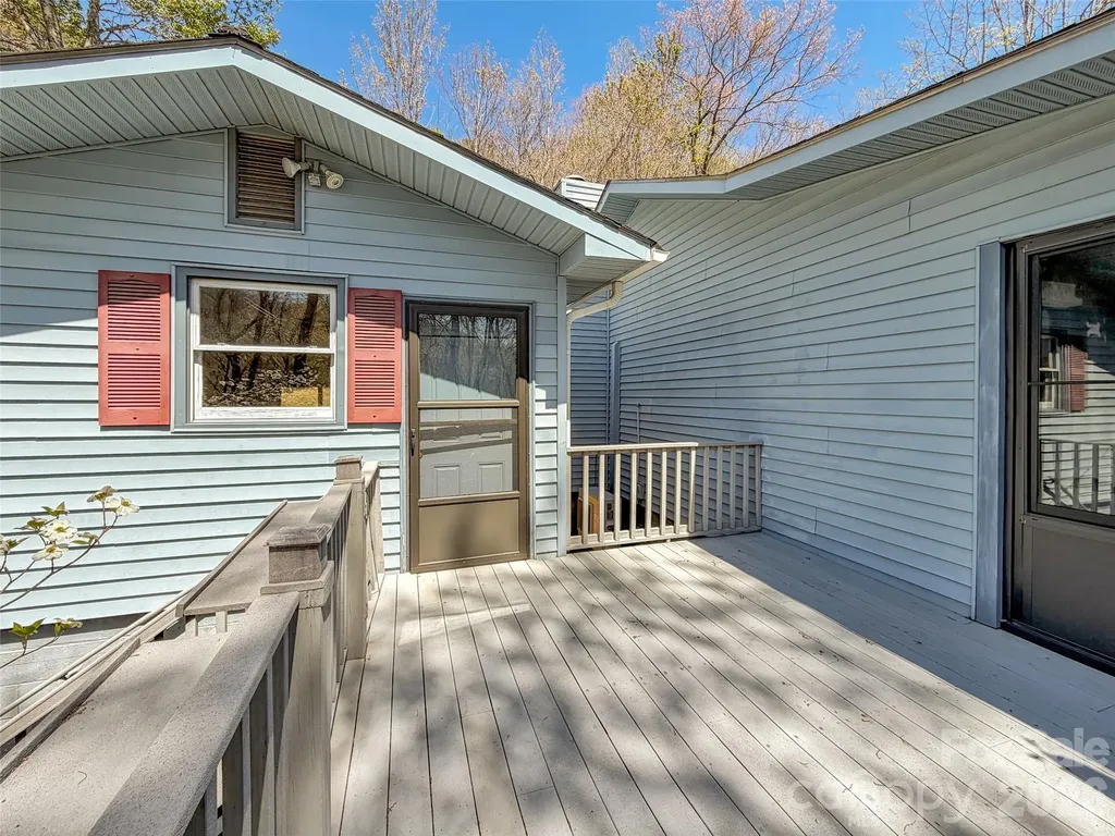 177 Laurel Lane Otto NC 28763