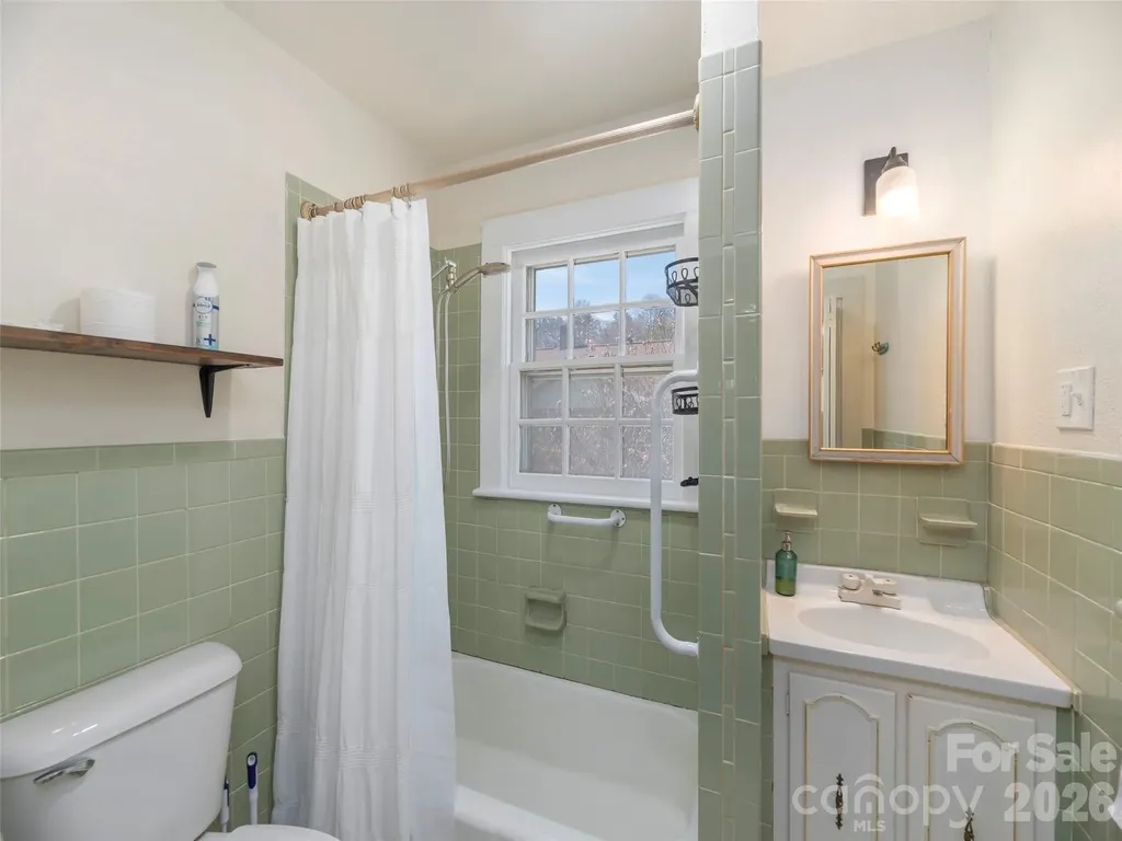 20 Zemery Lane Waynesville NC 28786