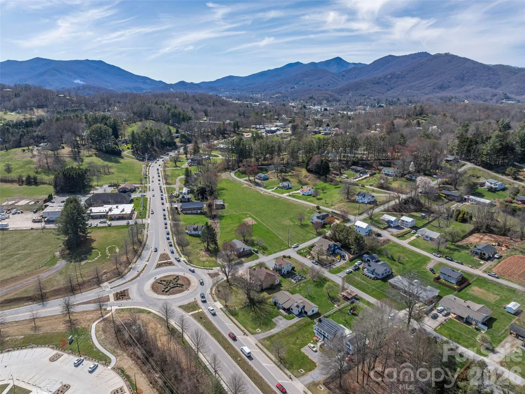 20 Zemery Lane Waynesville NC 28786