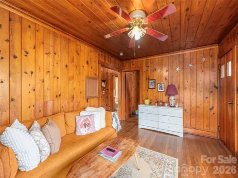 20 Zemery Lane Waynesville NC 28786
