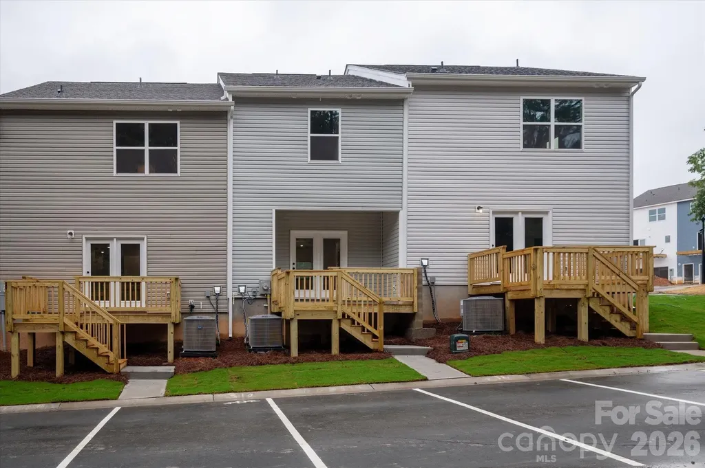 1207 Signal Avenue Gastonia NC 28052