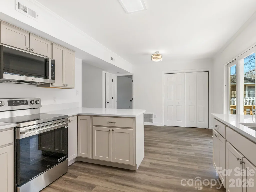 6223 Whitewater Drive Charlotte NC 28214