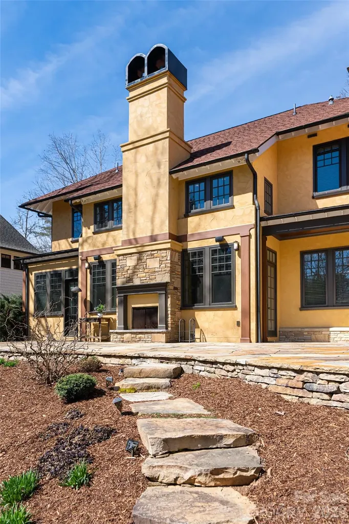 236 Racquet Club Road Asheville NC 28803