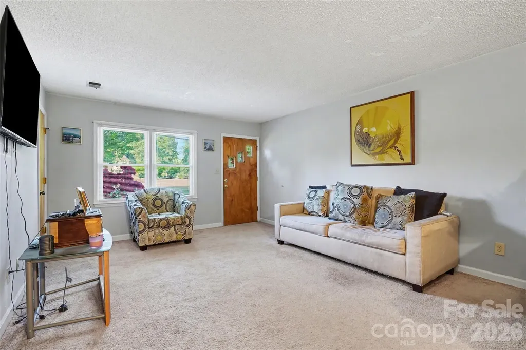 6100/6102 Pleasant Grove Road Charlotte NC 28216