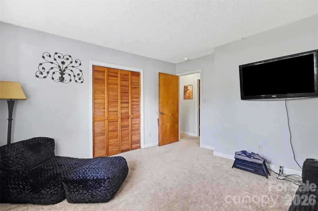 6100/6102 Pleasant Grove Road Charlotte NC 28216
