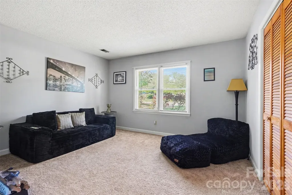 6100/6102 Pleasant Grove Road Charlotte NC 28216