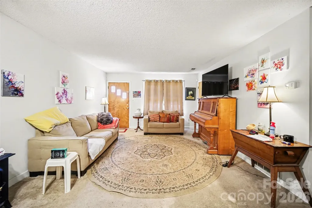 6100/6102 Pleasant Grove Road Charlotte NC 28216