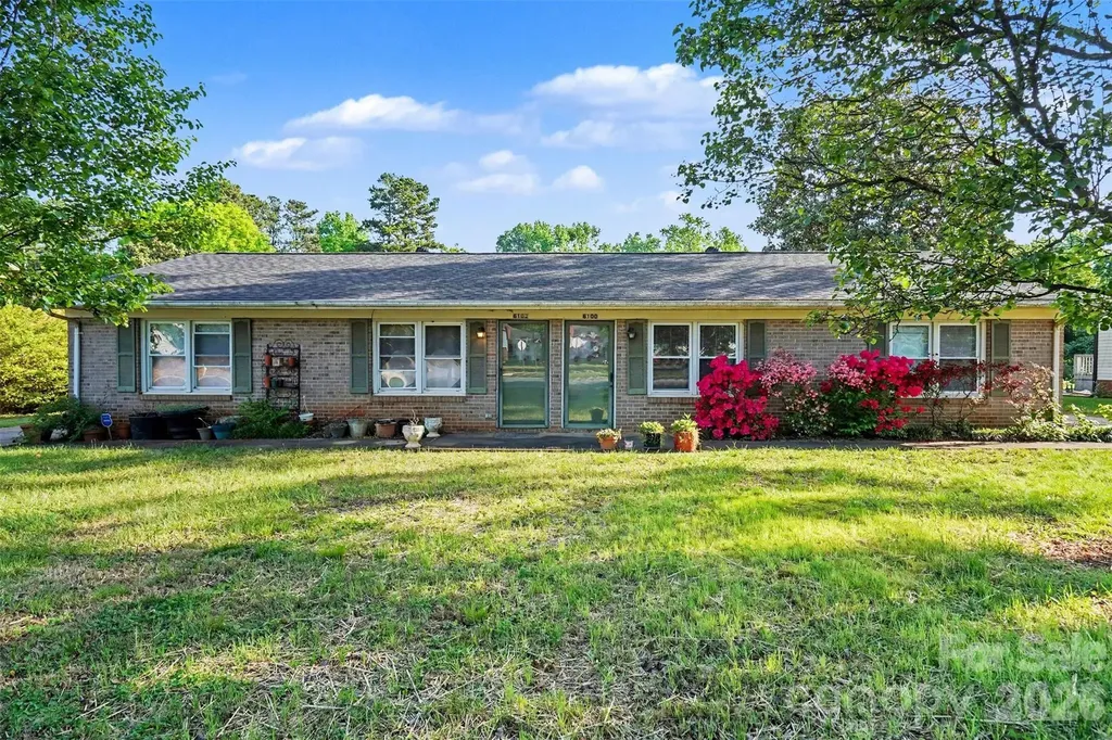 6100/6102 Pleasant Grove Road Charlotte NC 28216