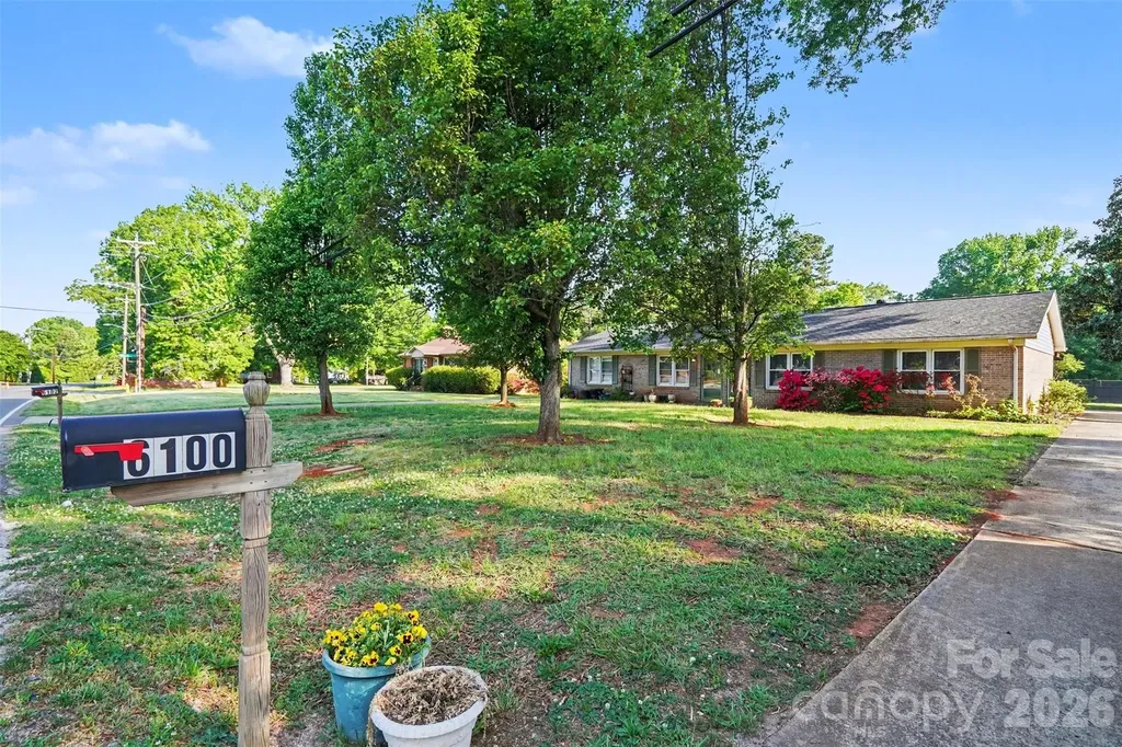 6100/6102 Pleasant Grove Road Charlotte NC 28216