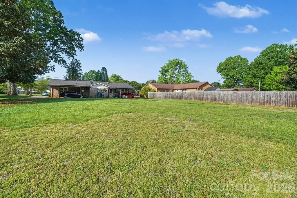6100/6102 Pleasant Grove Road Charlotte NC 28216