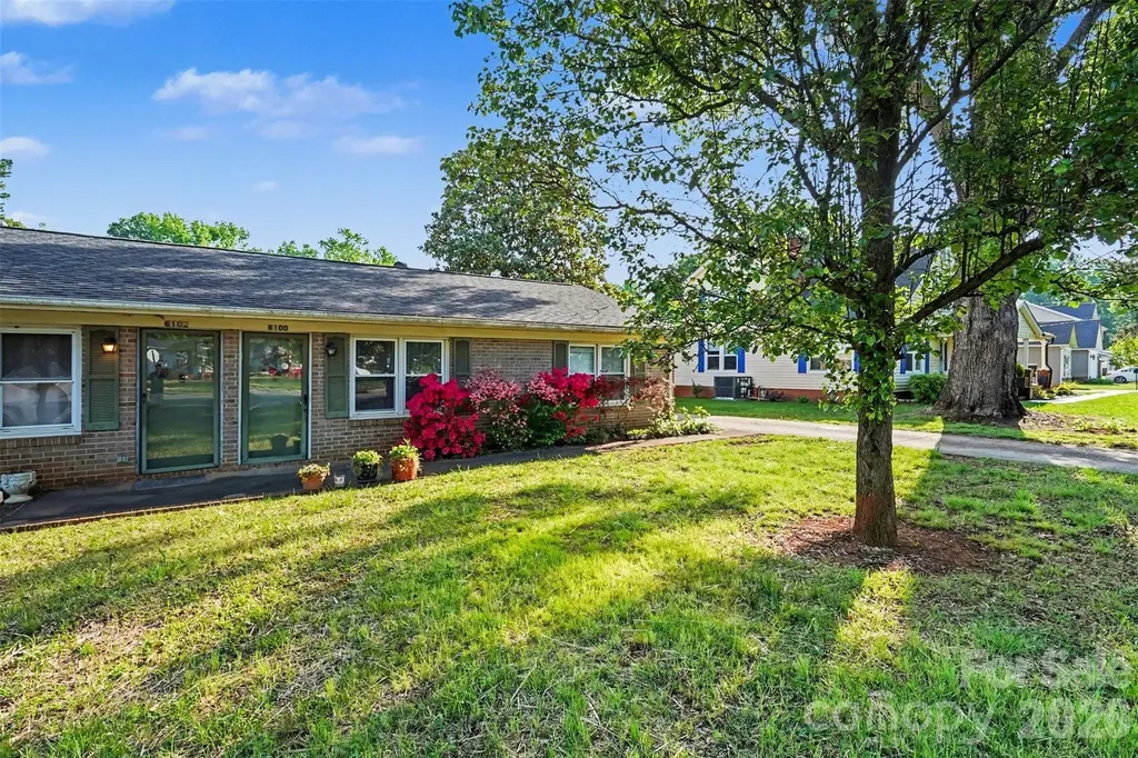 6100/6102 Pleasant Grove Road Charlotte NC 28216
