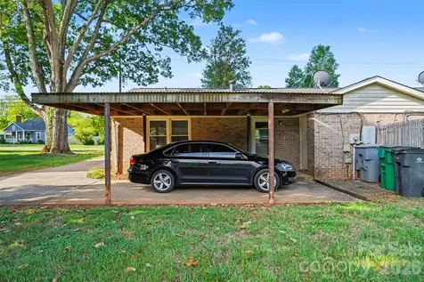 6100/6102 Pleasant Grove Road Charlotte NC 28216
