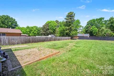 6100/6102 Pleasant Grove Road Charlotte NC 28216