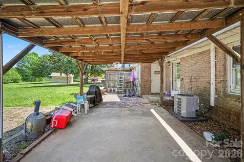 6100/6102 Pleasant Grove Road Charlotte NC 28216