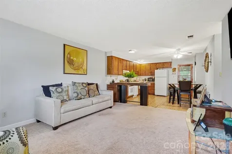 6100/6102 Pleasant Grove Road Charlotte NC 28216